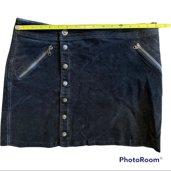 🔺SOLD🔺Kuhl Streamline Corduroy Skirt | 10 - Picture 6 of 7